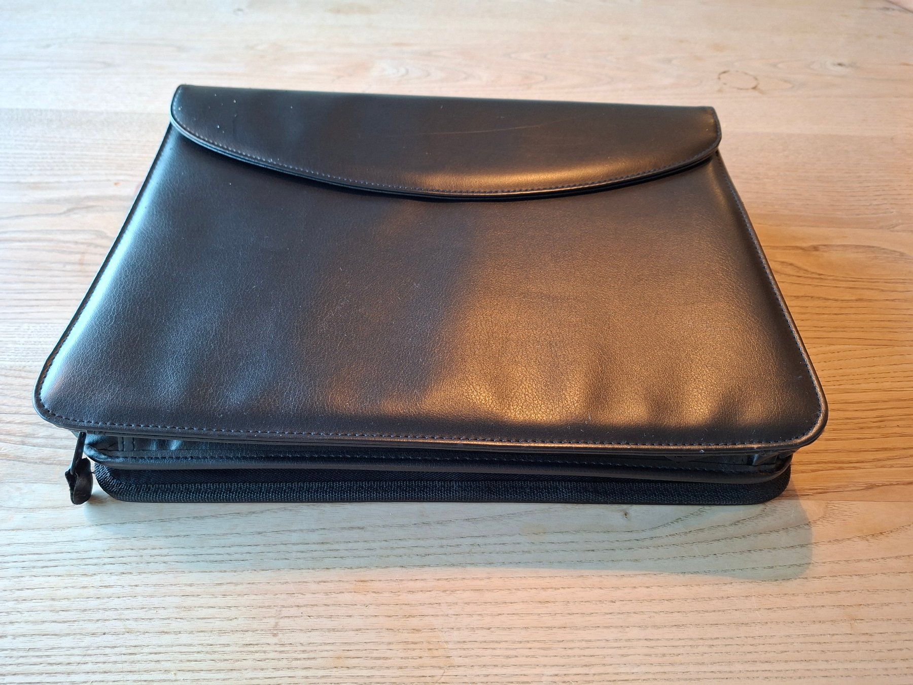 Valises & Sacs: Schreibmappe multifunktional, Neu! – Neuf (Voir description) à St.Niklausen LU par Wirdbereitsverwendet 5