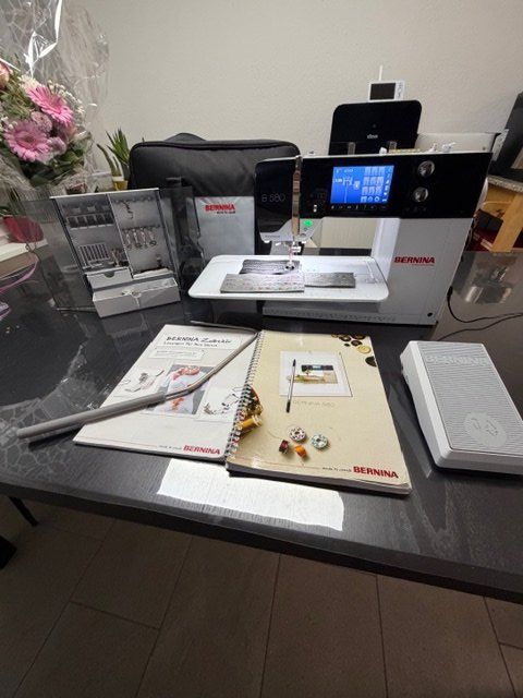 Macchine da cucire: Bernina B580 ohne Stickmodul – Usato da Frauenfeld venduto da kendi22 1