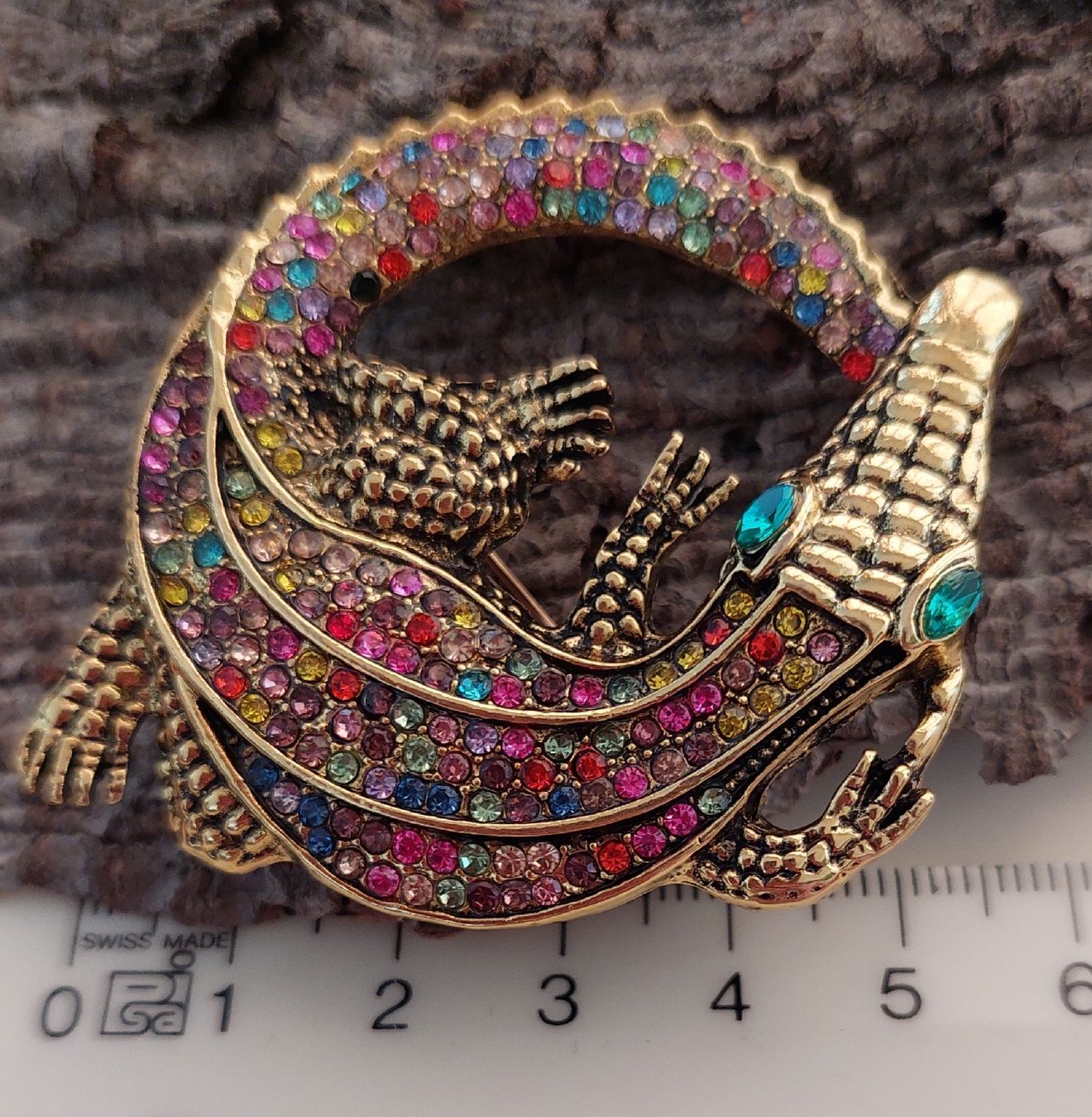 Spille & Fermagli: Farbige Brosche Krokodil / Echse goldfarbig mit Strass – Nuovo (secondo la descrizione) da Oberwil BL venduto da Kukkaniitty 9
