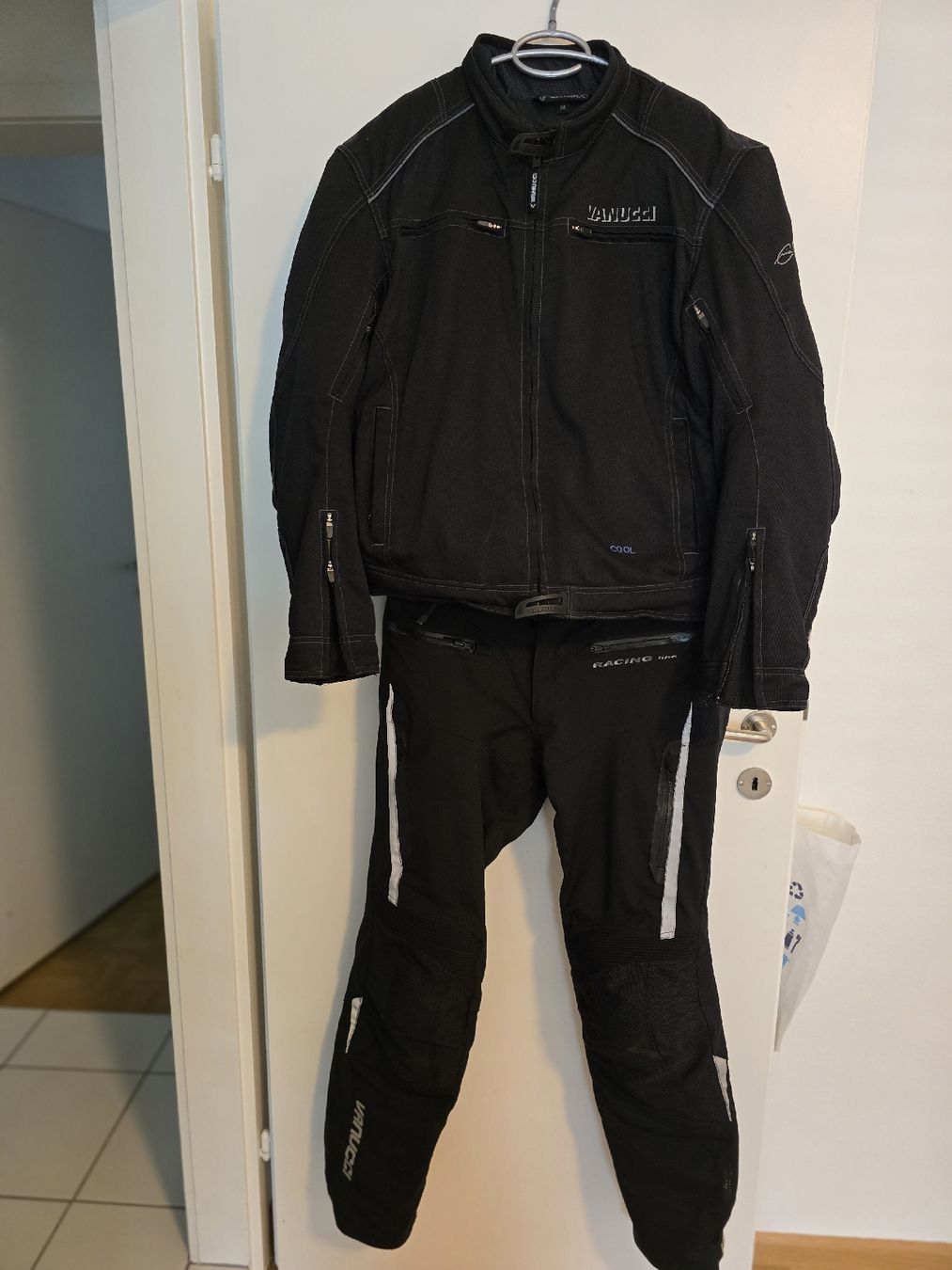Vanucci Lotti di vestiti: Vanucci Motorrad Kombi 2 teile – Usato da Riehen venduto da lor_99g9 1