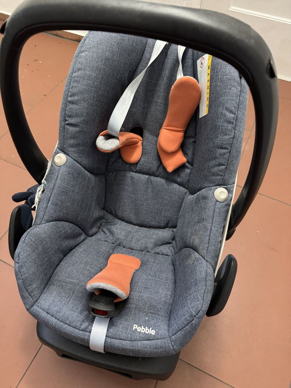 Maxi-Cosi Seggiolini per auto: Maxi-Cosi Pebble Plus mit Basisstation FamilyFix – Usato da Zürich venduto da pet_2lhx 1