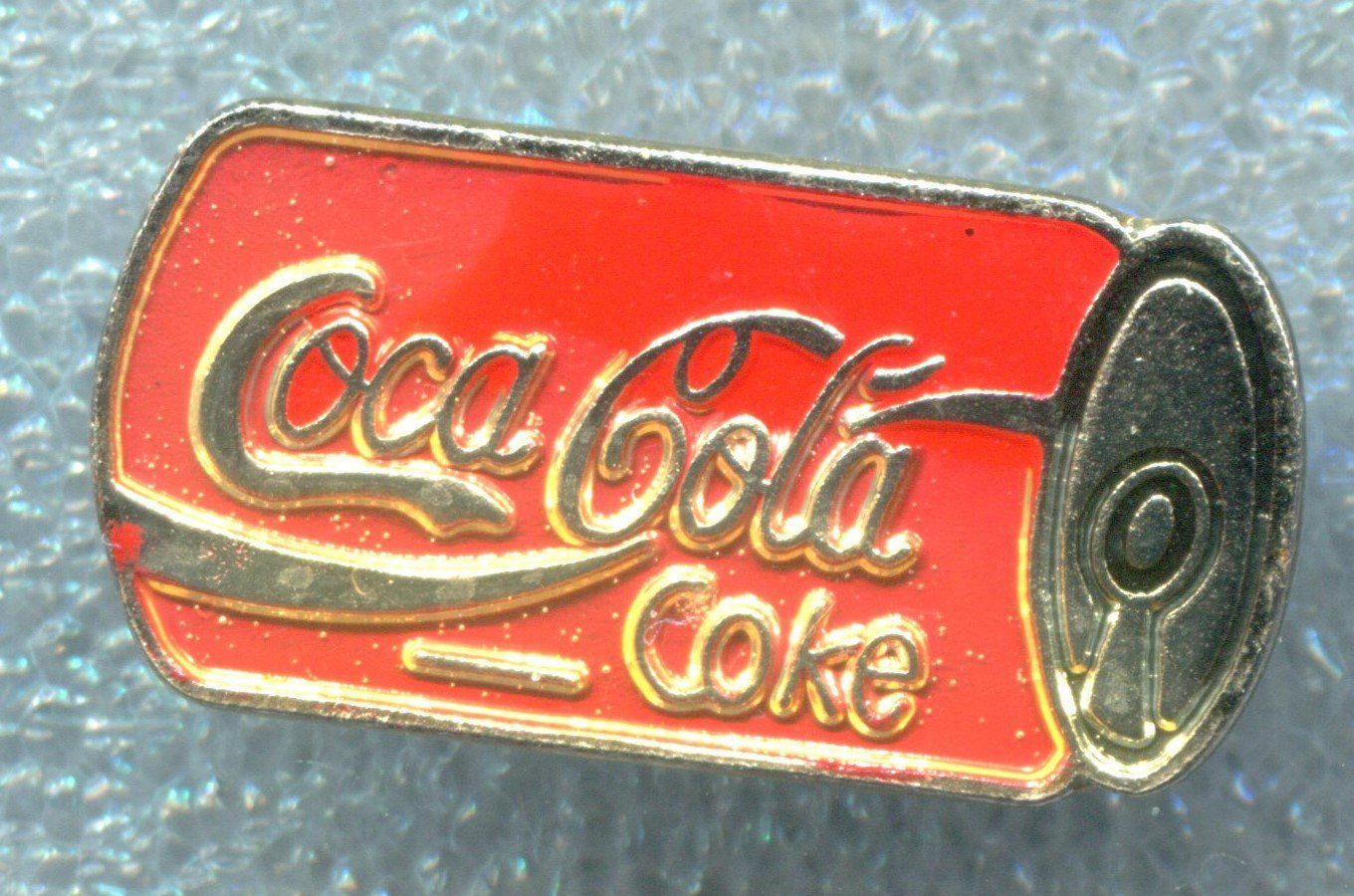 Coca-Cola Plaketten & Abzeichen: Coca Cola  DOSE – Gebraucht aus Winterthur von Sammleroase