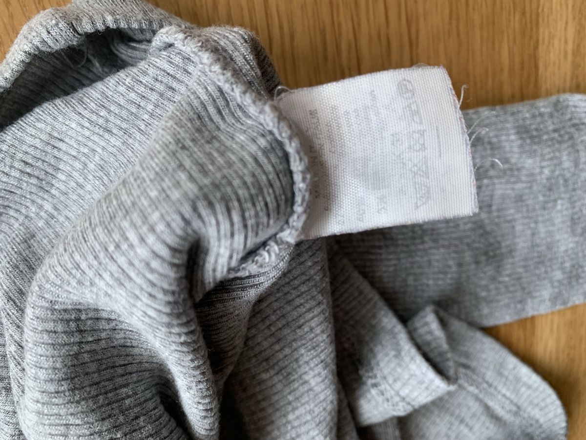 Brandy Melville Top: Brandy Melville Top, Grau, Rollkragen  – Usato da Zürich venduto da med_qdd6 2