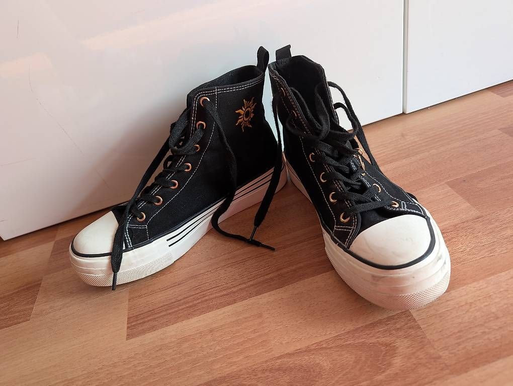 Chaussures femmes: Convers Sneakers  – D'occasion à Uzwil par J.S.Weisskopf 1
