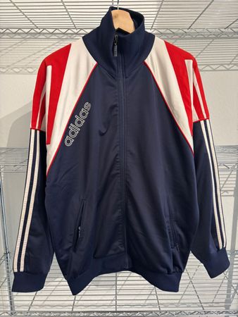 90’s Vintage Adidas Tracktop Size 180 fit L-XL