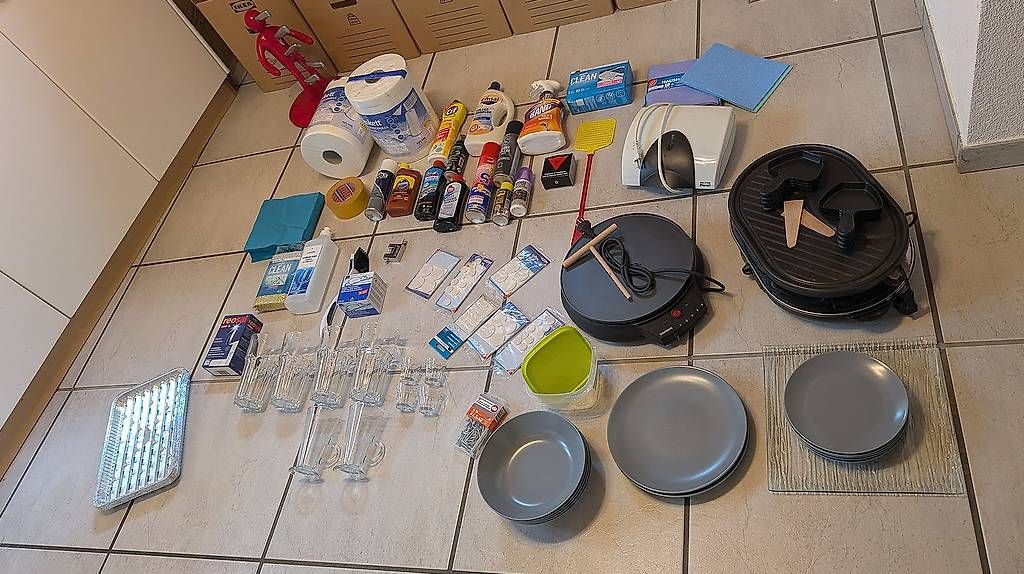 Elettrodomestici da cucina: Küchengeräte Putzmittel Geschirr – Usato da Aarburg venduto da horch_mal