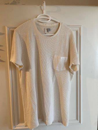 White tee/ Unique Gr. XL