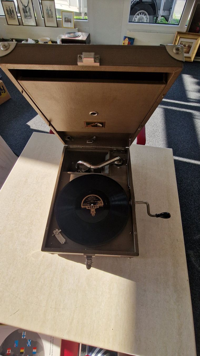 Giradischi: Vintage Grammophon – Usato da Regensdorf venduto da Beeker 1