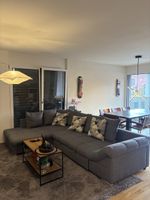 Gemütliches Ecksofa mit Bett-Funktion