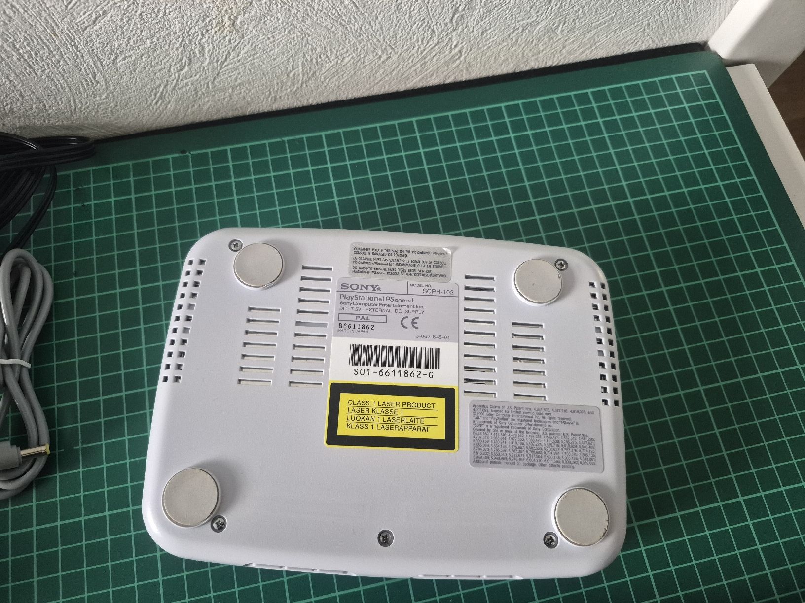 Sony Console: Sony PlayStation 1 Console with 3 Games, Controller PS1 – Nuovo (secondo la descrizione) da Meyrin venduto da Retro-GZ 2