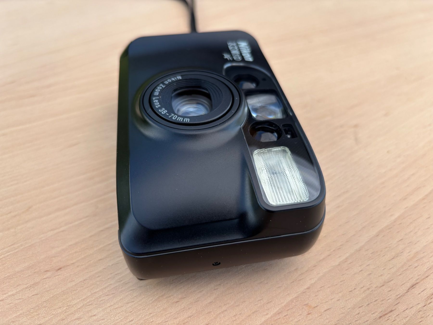 Nikon Fotocamera: Nikon Zoom 200 AF Kamera – Usato da Feldbach venduto da Olive1 3