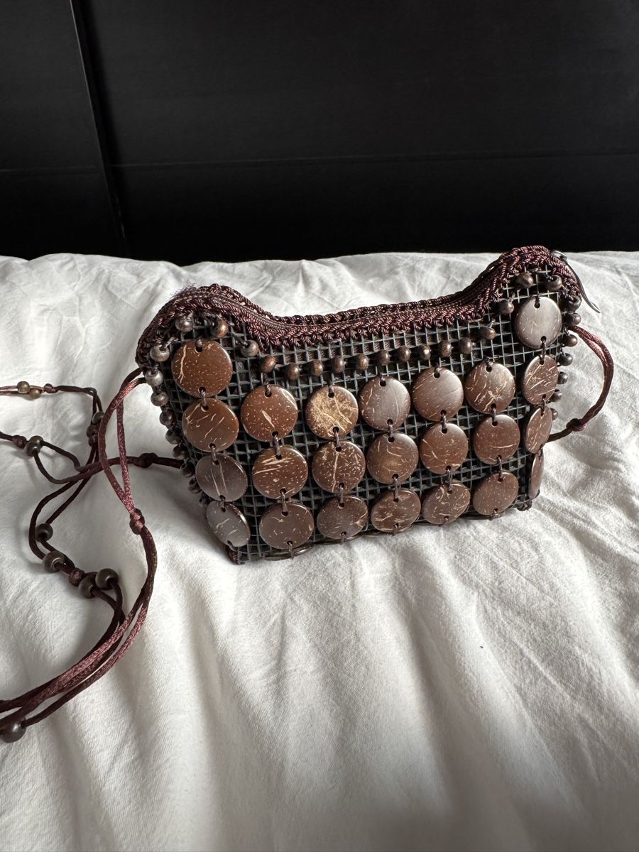 Borse da donna: Small Coconut Shell Beads Bag - New - Handmade in Peru – Nuovo (secondo la descrizione) da Zürich venduto da olalinda