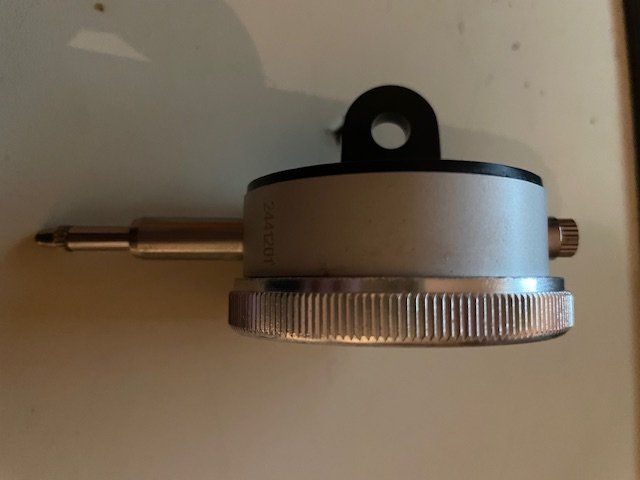 Misurare: Messuhr Klassisches Modell 1/100mm – Nuovo e nell'imballaggio originale da Hellikon venduto da josef50. 1