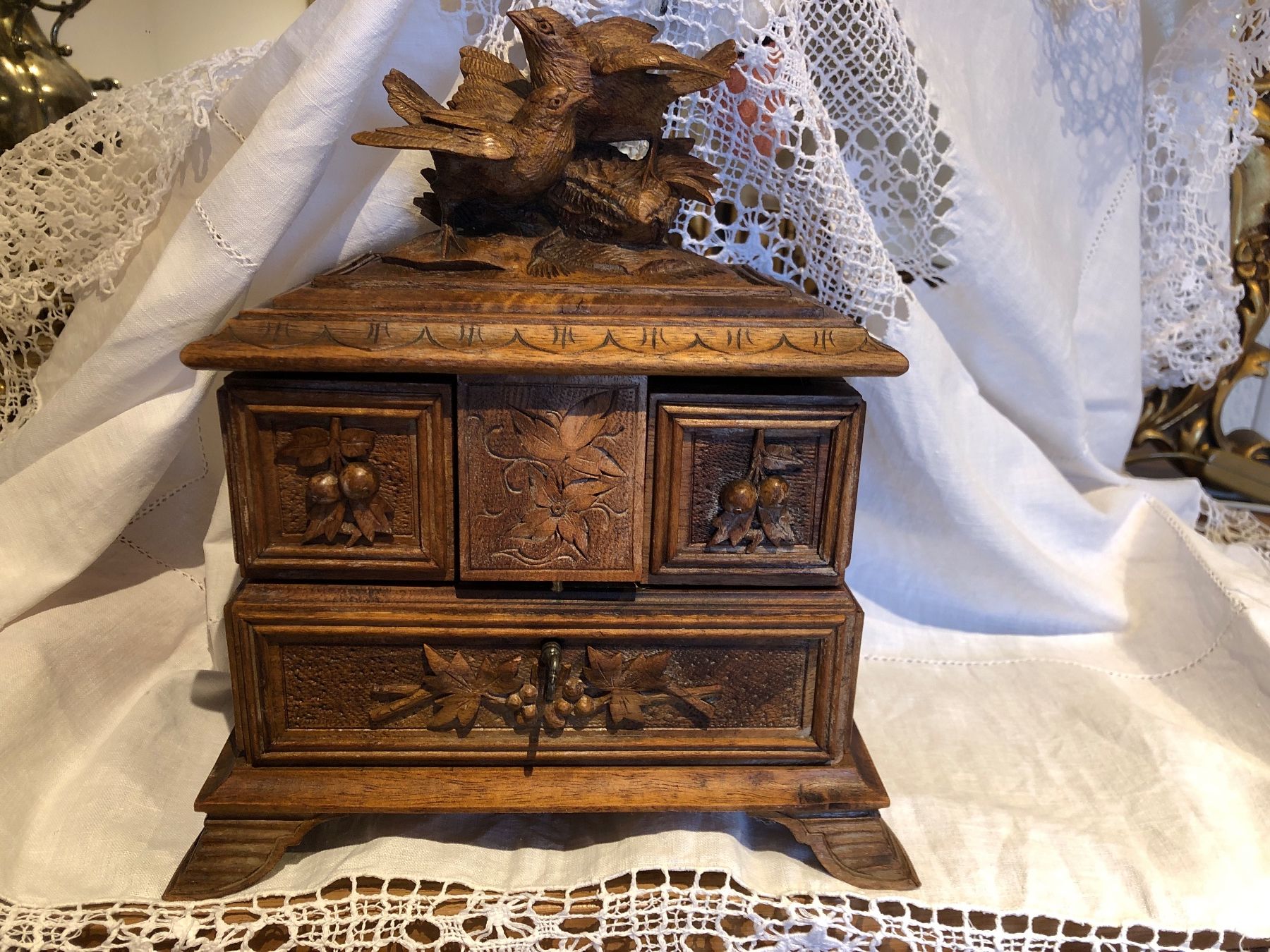 Coffrets à bijoux: Brienz Brienzer Holz Schatulle Schmuck Box – D'occasion à Zollikofen par lorik007