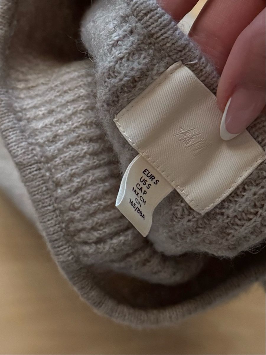 H&M Pullover & Sweatshirts: Pullover H&M gerippt beige Grösse S – Neu (gemäss Beschreibung) aus Tuggen von jess_gls06 1