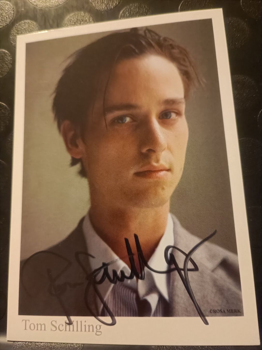 Autogramme: Tom Schilling - handsignierte Autogrammkarte 🎉 – Gebraucht aus Menziken von Artographs