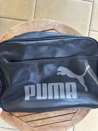 Schwarze Puma Umhängetasche - Ideal für den Sommer!