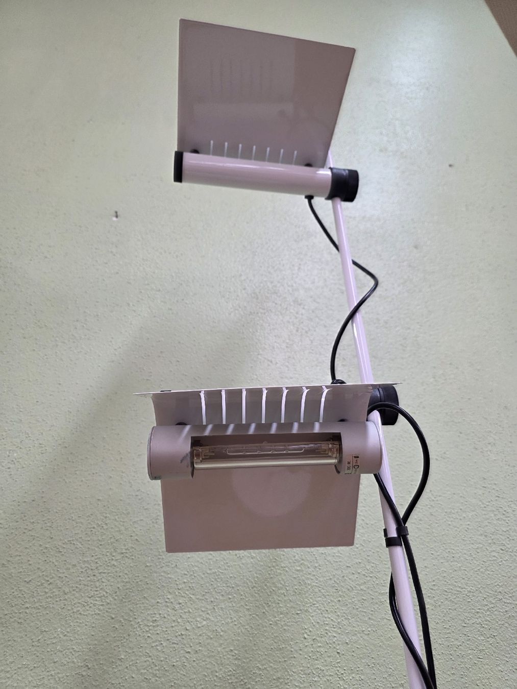 Oluce Lampen: Designer Stehlampe vermutlich Joe Colombo Oluce – Gebraucht aus Lichtensteig von UsedIN 4