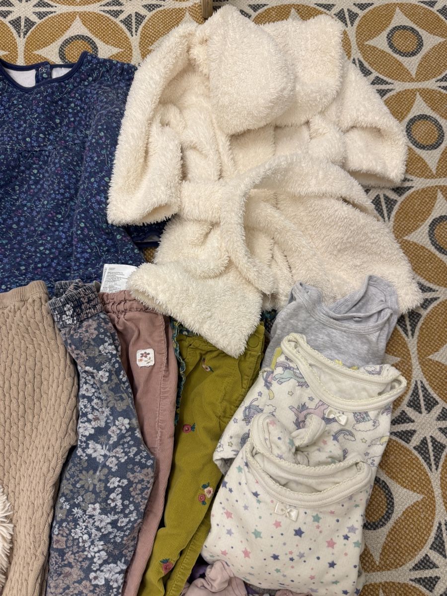 Lotti & Set di vestiti: Mädchen Kleiderpaket Grösse 86 Winter – Usato da Oberrohrdorf venduto da Rgf_b21 4
