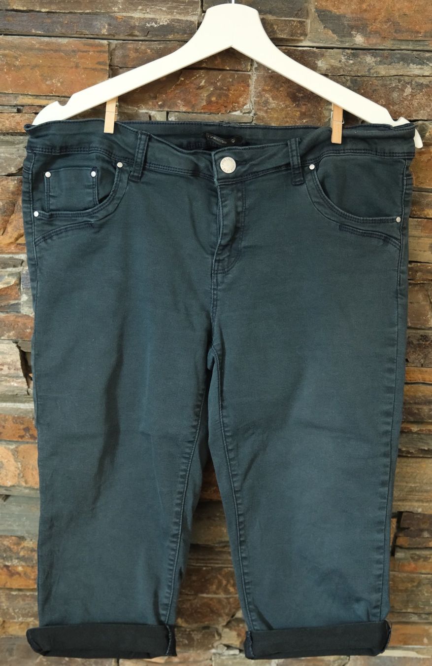 Pantaloni: 2x kurze Hose Gr. L Chicorée hellrosa & dunkelgrau – Usato da Wohlen AG venduto da Exitburn 3