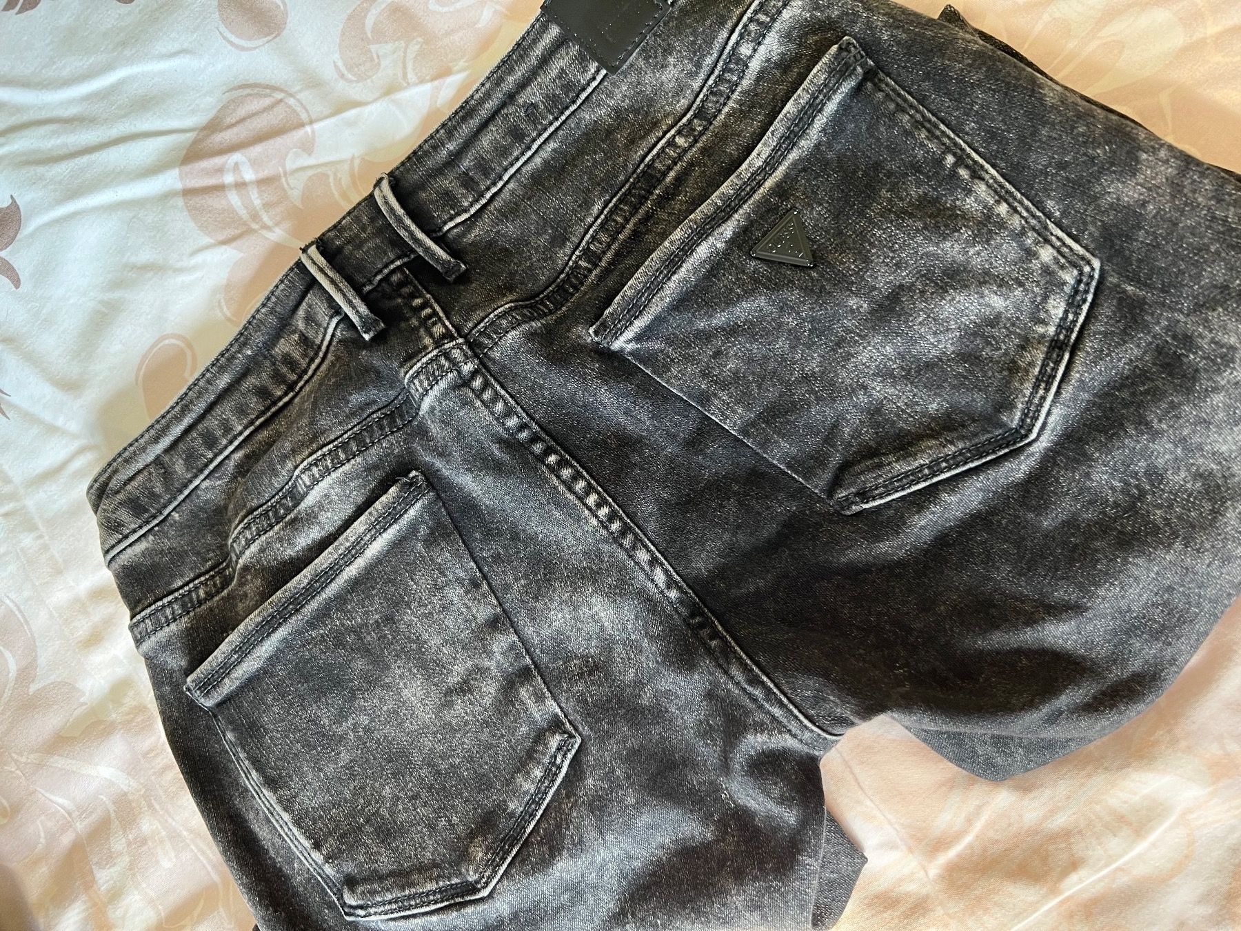 Guess Jeans: JEANS VON GUESS  GR.27 – Nuovo (secondo la descrizione) da Pfäffikon ZH venduto da Ruth8 2