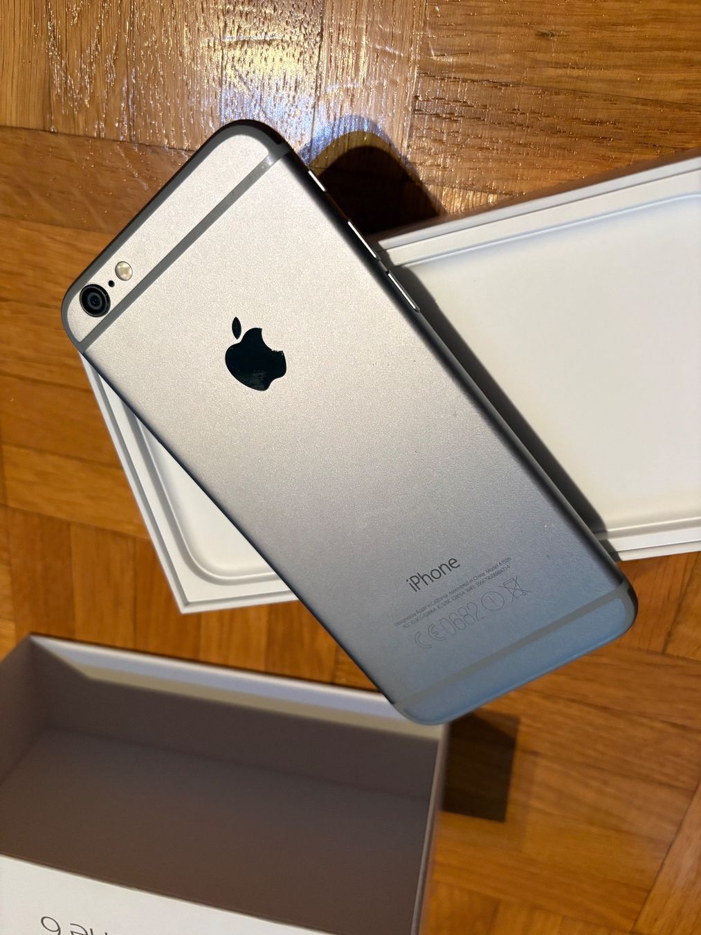 Apple Handys / Smartphones: iPhone 6 - Top Zustand 32GB – Defekt aus Genève von sunandwind 2