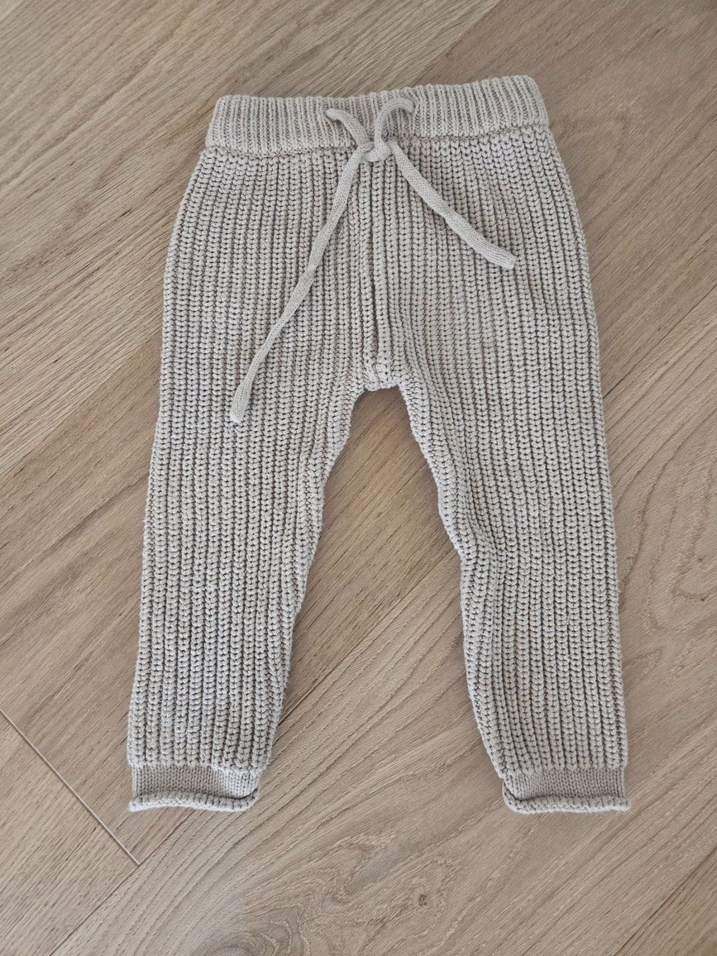 Hosen: Baby-Strickhose von LIK & LEY – Gebraucht aus Cham von gr80