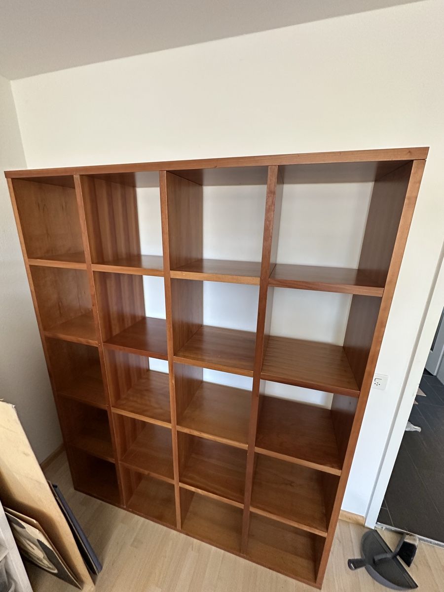 Regale: Regal / Raumtrenner – Gebraucht aus Basel von JoelNoel 1