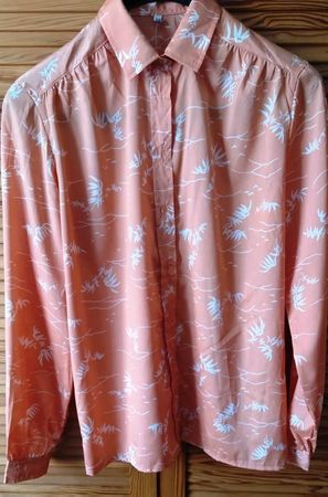 Bluse aus 100% Polyester - Grösse 38 -