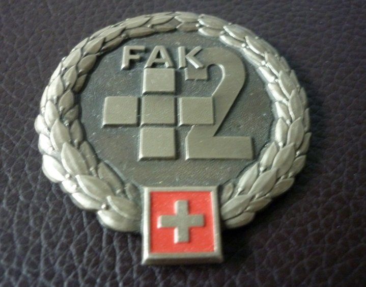 Schweizer Armee Uniformi: 2 Schweizer Armee Beret Embleme - Béret Emblem – Difettoso da Adliswil venduto da di_hans 4