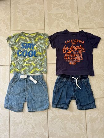2 T-Shirts und 2 Shorts Jungen
