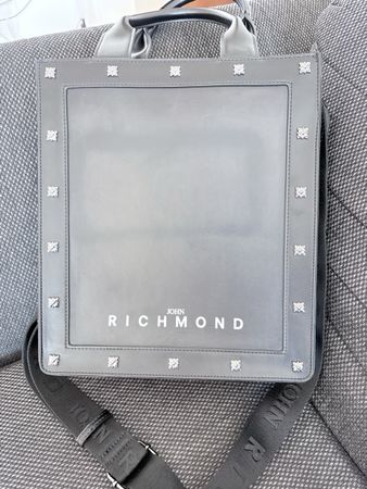 John Richmond Handtasche schwarz, neuwertig, Herbst 🍂