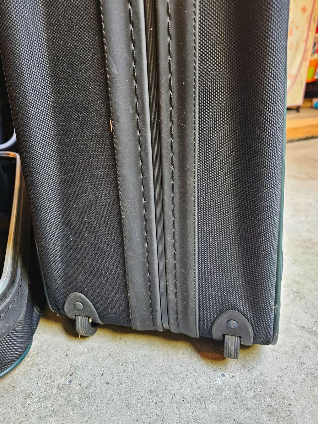 Valigie: 2 Reisekoffer – Usato da Wangen b. Olten venduto da Scoobidoo 3