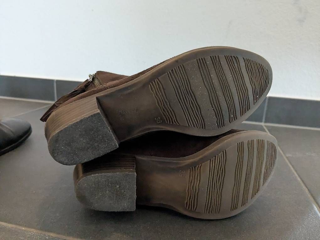 Scarpe da donna: Stiefeletten 38 – Usato da Stäfa venduto da FloStauf 4