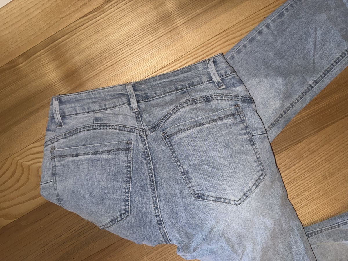 Jeans: Jeans  – Neu (gemäss Beschreibung) aus Itingen von jessi811 2