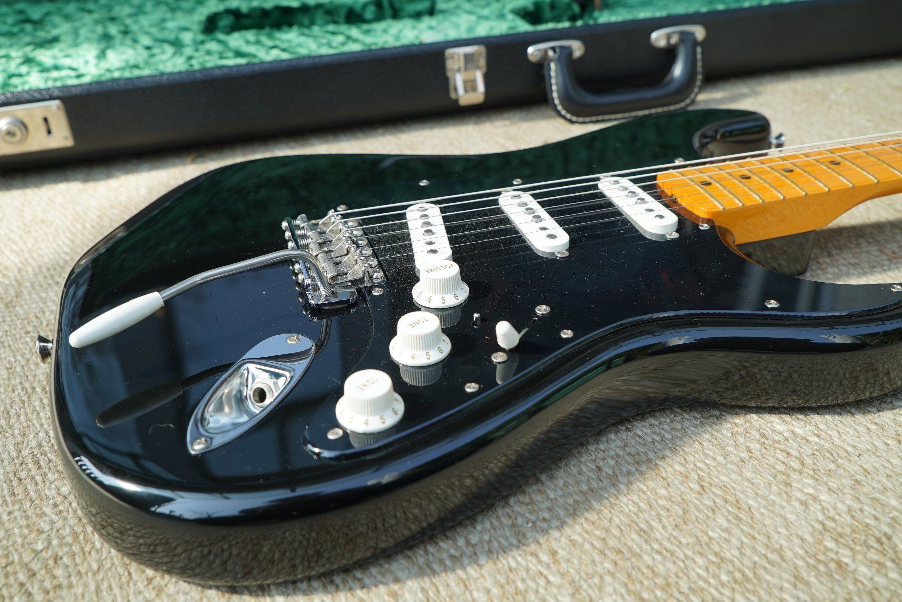 Fender Strumenti musicali: Fender Stratocaster David Gilmour Custom Shop – Usato da La Conversion venduto da Henryr 4