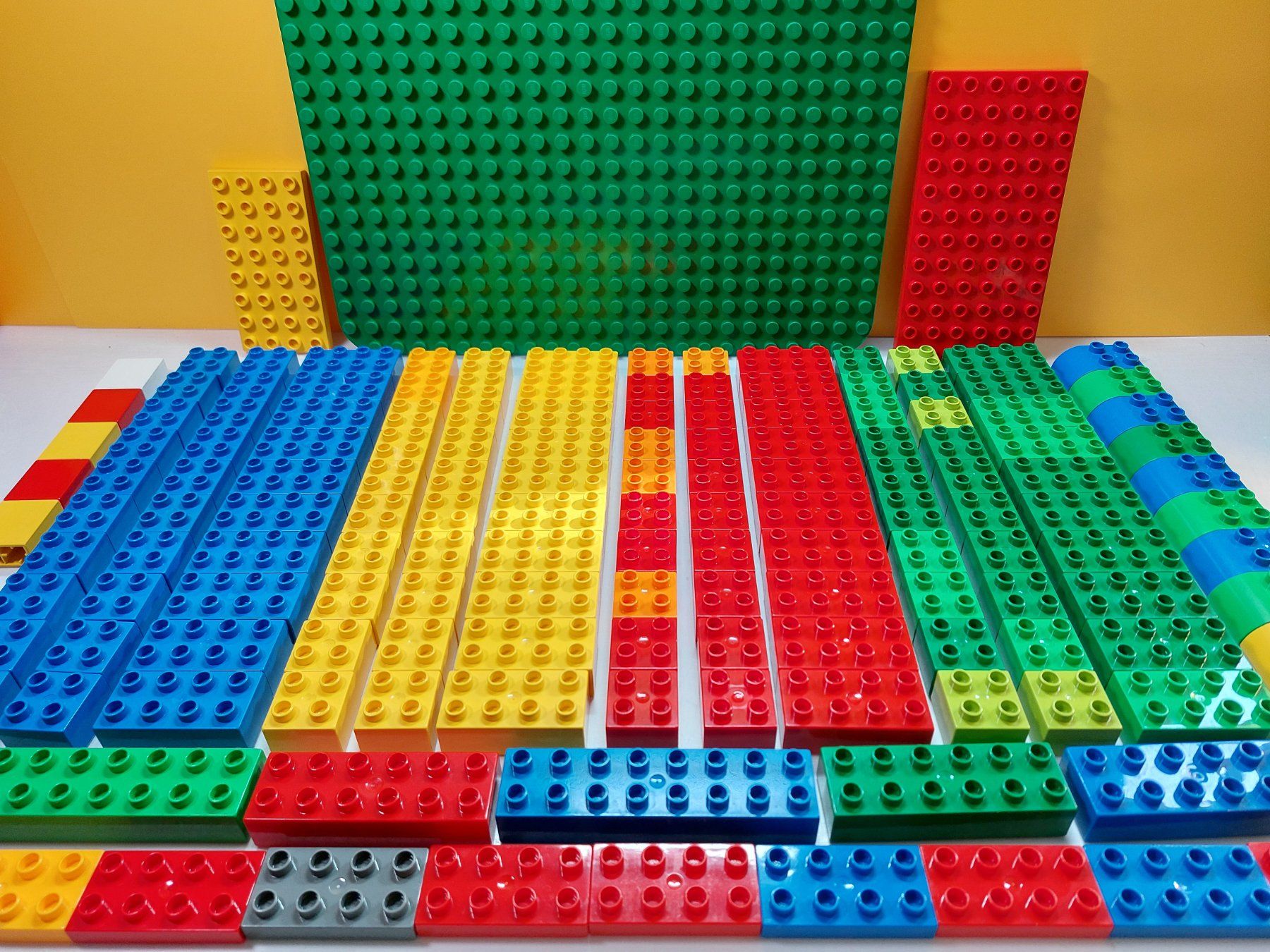 Lego Kit di costruzioni: LEGO DUPLO Grundplatte, 150 Bausteine, 2 Bauplatten – Usato da St.Gallen venduto da TinasBauundSpiel