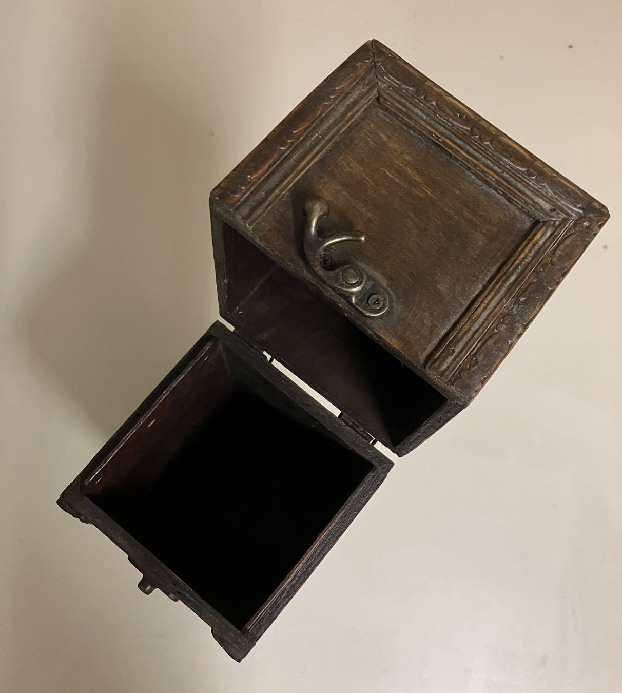Sonstiges: Vintage Schnapsbox handbemalt – Gebraucht aus Luzern von FeU 1