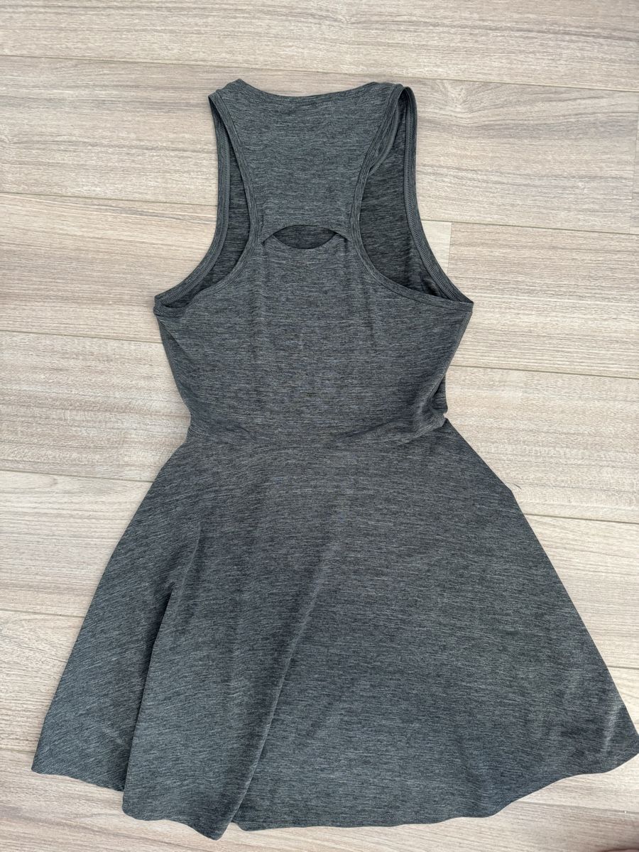 Kleider: NIKE Tenniskleid grau Gr. XS – Gebraucht aus Bonstetten von VCLS 3