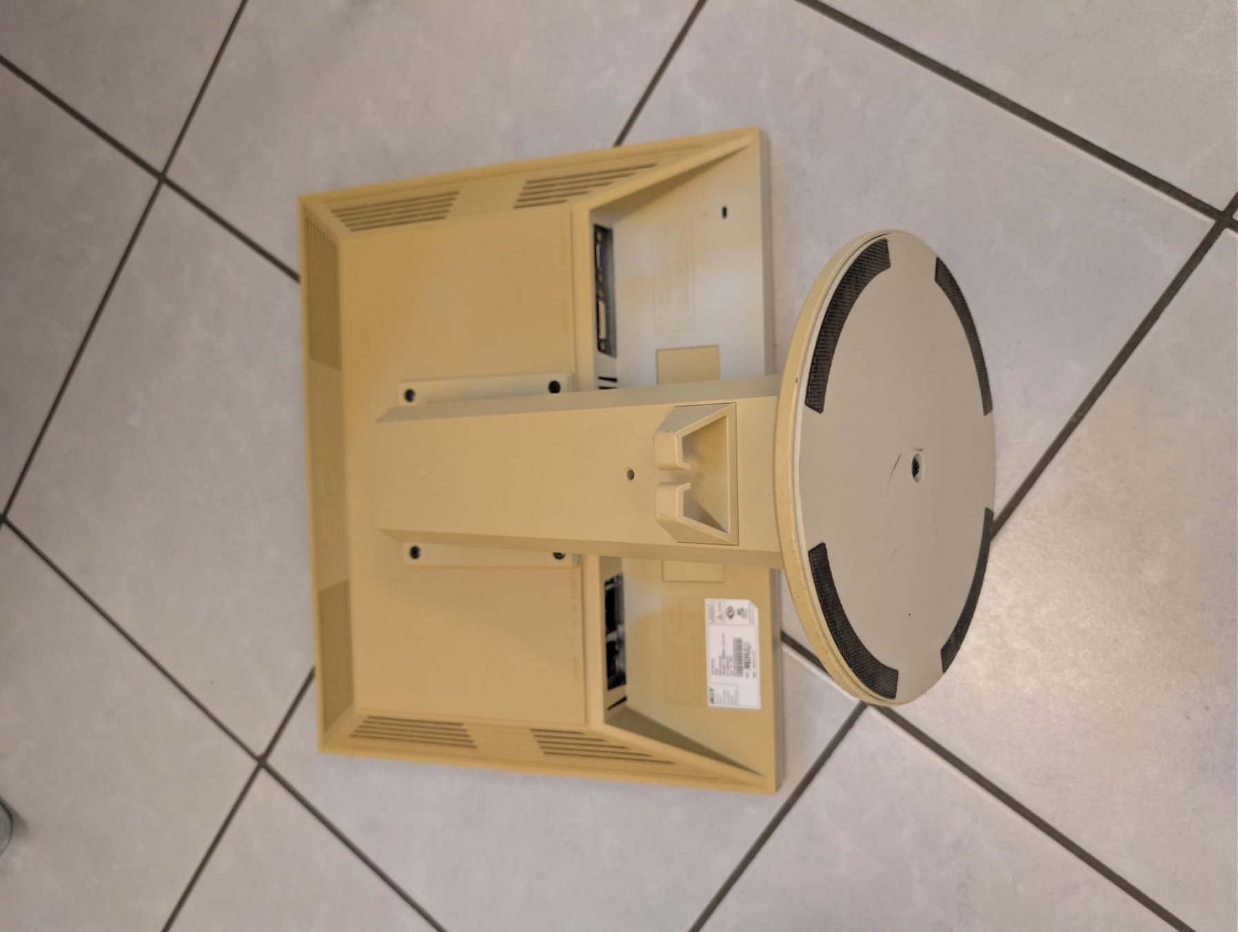 Ecrans: Monitor vga Acer - Samsung – D'occasion à Bellinzona par fan_tc7f 1