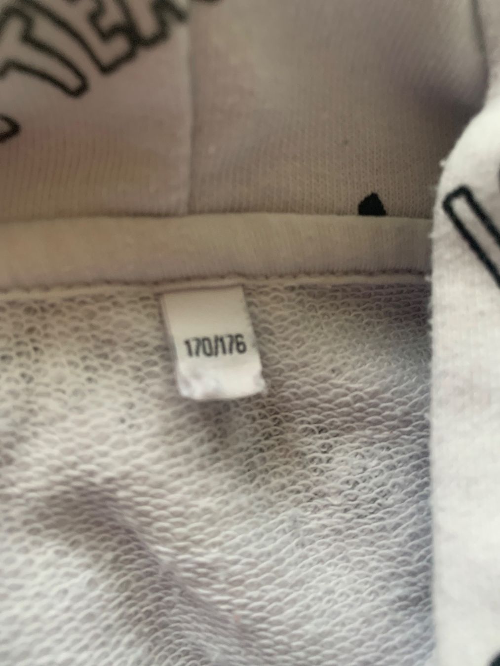 Pullover & Sweatshirts: Pullover / Kapuzenpulli Mädchen Gr. 170 / 172 – Gebraucht aus Beromünster von msklef 2
