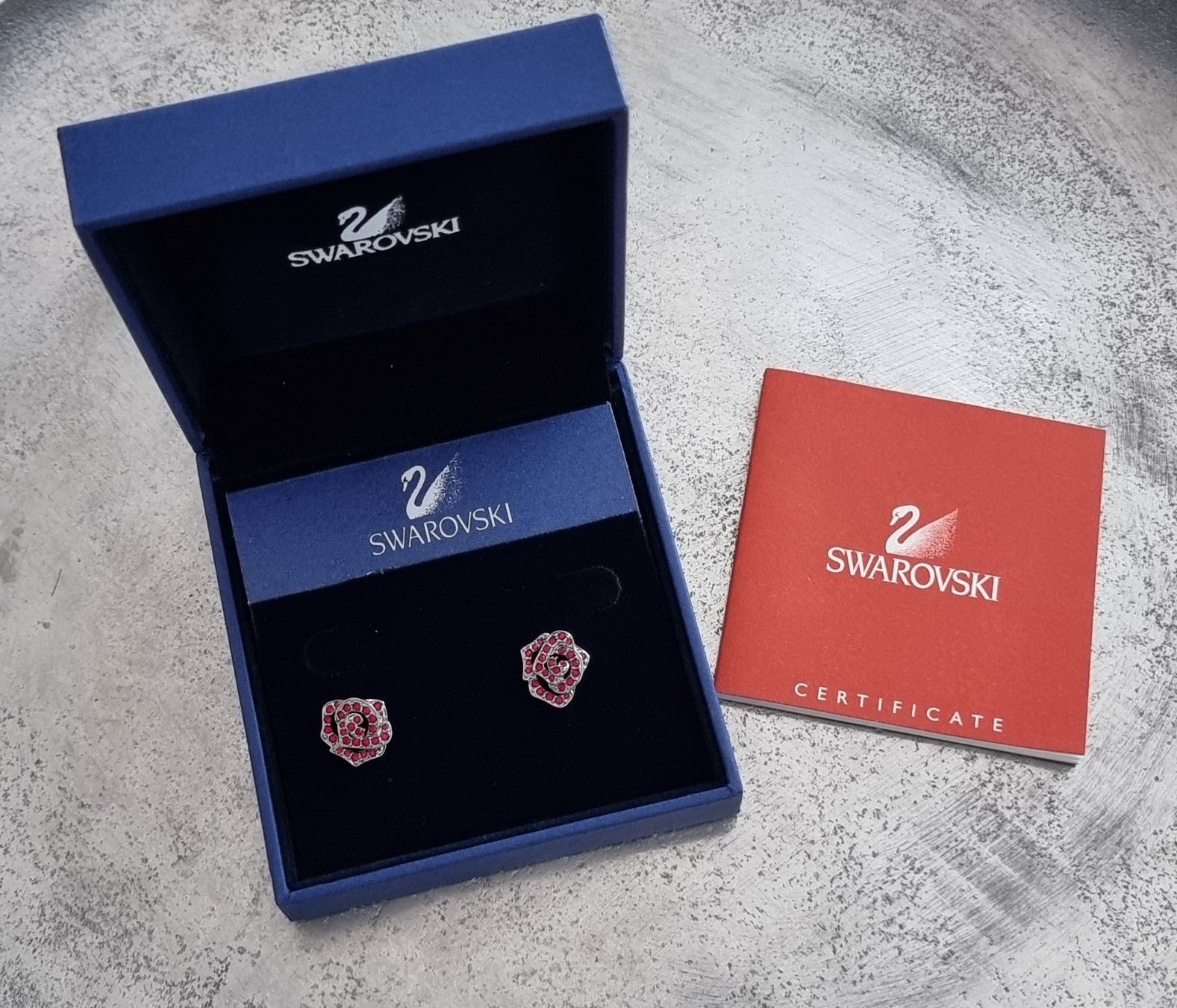 Swarovski Catenine: ORIGINAL Swarovski Kette und Ohrringe – Nuovo (secondo la descrizione) da Frauenfeld venduto da Bleeddragon 1