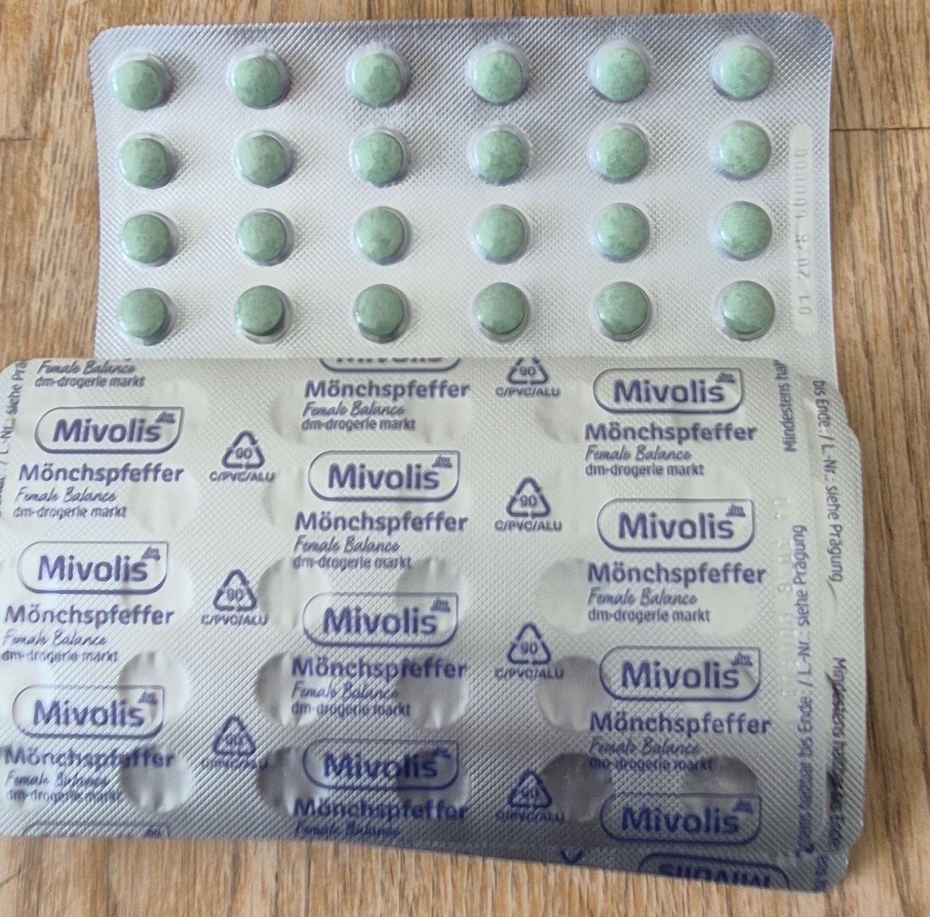 Cibi & Specialità: Mönchspfeffer Mivolis, 4 Blisterpackungen, Neu & Original – Nuovo (secondo la descrizione) da Seedorf UR venduto da Carmena3