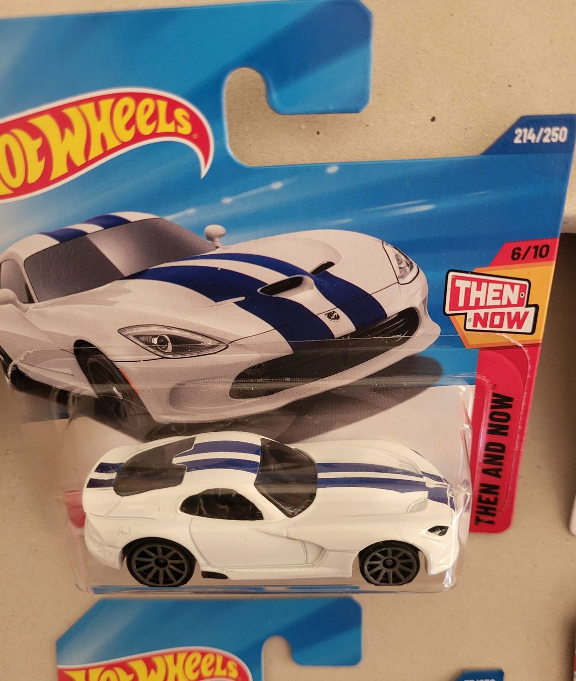 Hot Wheels Modellini d'auto: Hot Wheels 2013 SRT Viper – Nuovo e nell'imballaggio originale da Zürich venduto da MDC0 1