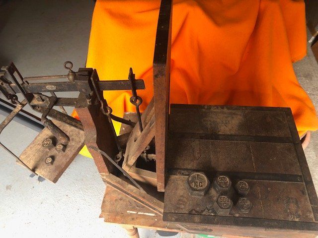 Bilance e pesi: Antike Tisch-Dezimalwaage – Usato da Bergdietikon venduto da erronula 4