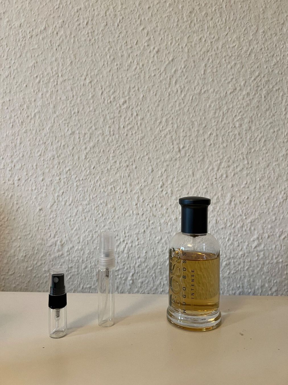 Hugo Boss Profumi & Eau de Toilette: 2ml Probe Boss Bottled Intense (INKL. Versand) – Usato da Zürich venduto da aur_w2ms