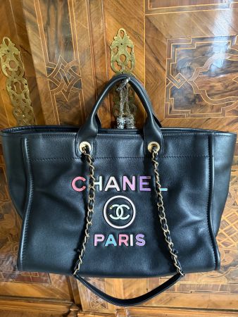 Chanel Deauville Medium NP 6470.-