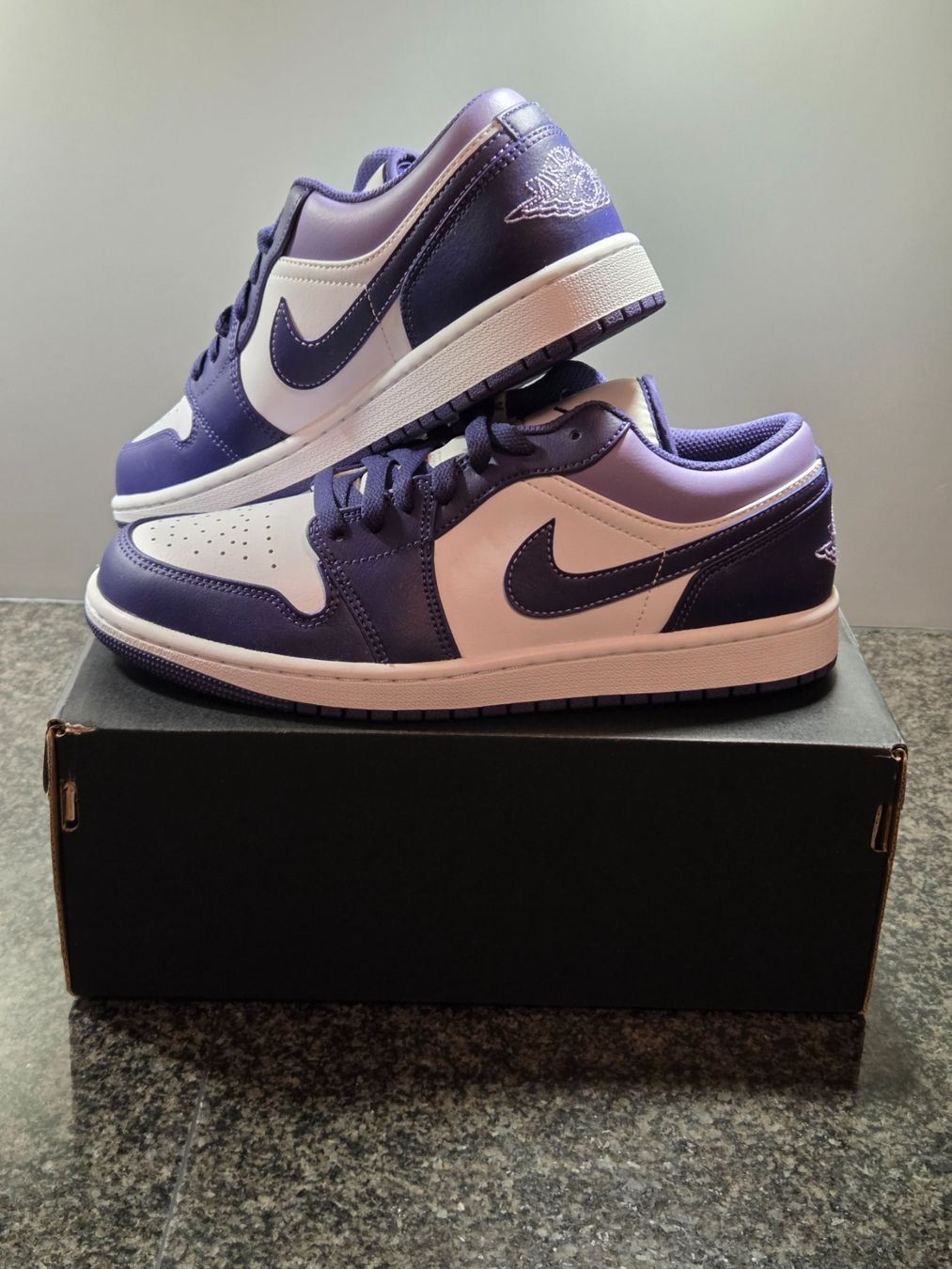 Nike Scarpe da uomo: Nike Air Jordan 1 Low Purple / Sky – Nuovo e nell'imballaggio originale da Busswil BE venduto da Stevevai 5