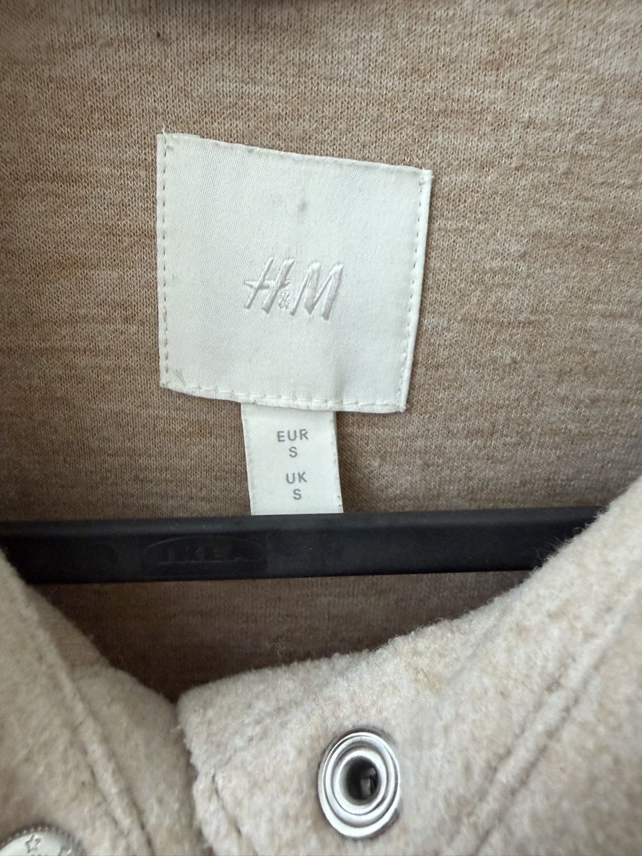H&M Jacken: Veste beige tendance mi-saison – Gebraucht aus Monthey von Sevdije.Kololli 1
