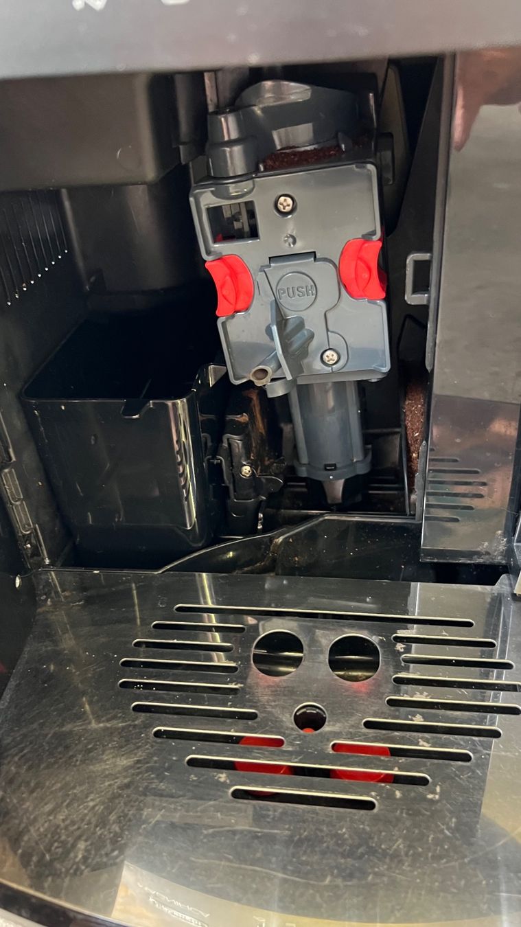 Macchine per caffè & Macchine per espresso: De Longi  Magnifica – Usato da Urdorf venduto da Soyka 1